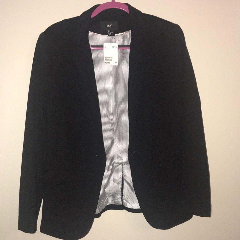 H&M NWT black blazer, size 14.